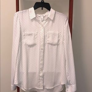 EUC (6) White House Black Market button up blouse.
